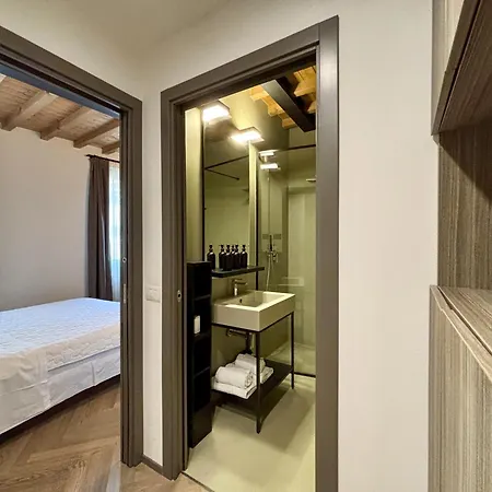 Saragozza A Due Passi Da Piazza Grande - Wifi E Parcheggio Gratuito Apartmán