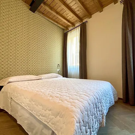 Saragozza A Due Passi Da Piazza Grande - Wifi E Parcheggio Gratuito Apartmán *