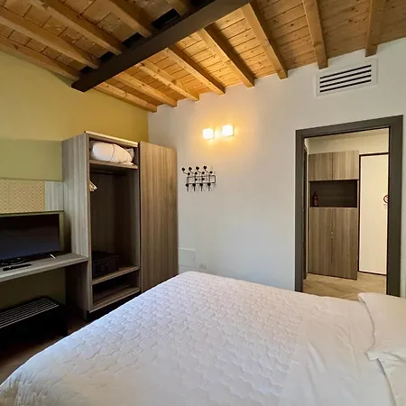 Saragozza A Due Passi Da Piazza Grande - Wifi E Parcheggio Gratuito Apartmán *