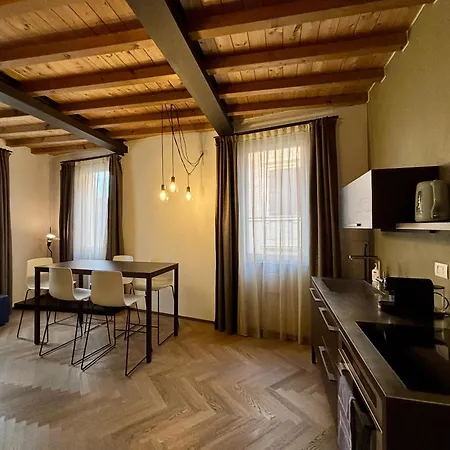 Saragozza A Due Passi Da Piazza Grande - Wifi E Parcheggio Gratuito Apartmán Modena