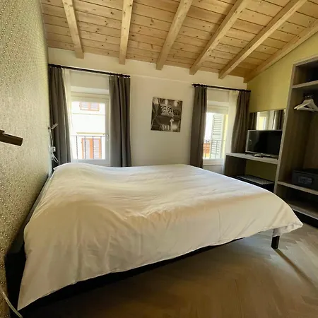 Saragozza A Due Passi Da Piazza Grande - Wifi E Parcheggio Gratuito Daire *