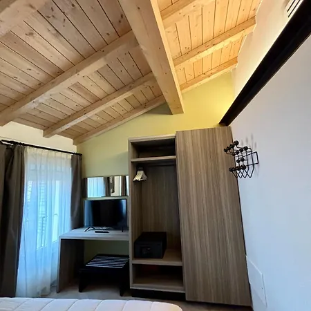 Saragozza A Due Passi Da Piazza Grande - Wifi E Parcheggio Gratuito