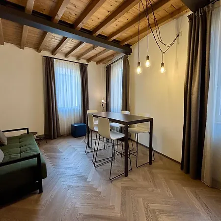아파트 Saragozza A Due Passi Da Piazza Grande - Wifi E Parcheggio Gratuito 모데나