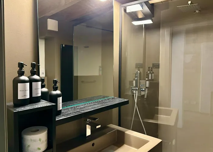 Saragozza A Due Passi Da Piazza Grande - Wifi E Parcheggio Gratuito アパート モデナ