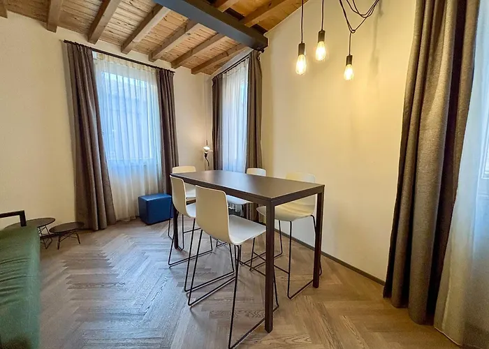 Saragozza A Due Passi Da Piazza Grande - Wifi E Parcheggio Gratuito Apartmán Modena