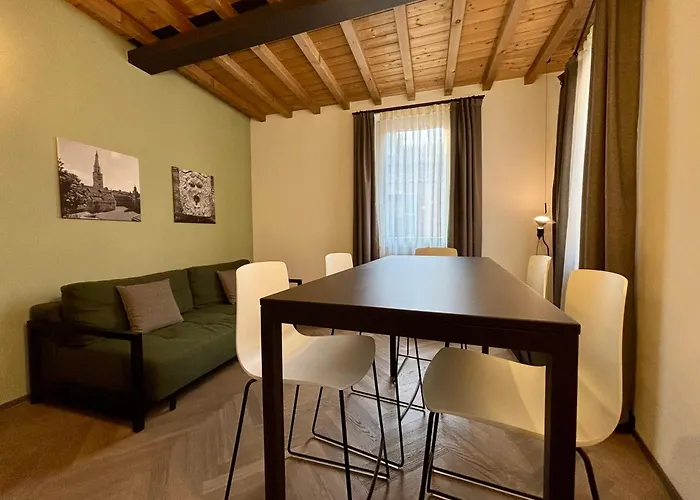 Saragozza A Due Passi Da Piazza Grande - Wifi E Parcheggio Gratuito Apartmán *